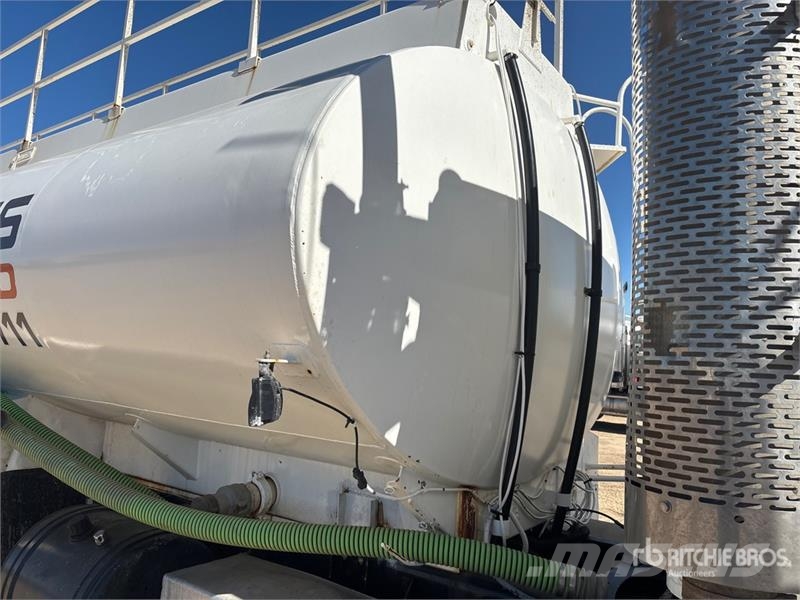 Freightliner FLD120 22000 L 8x6 Tanker Truck Tanker trucks