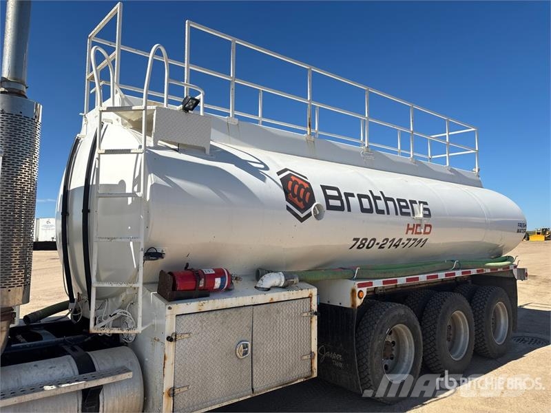 Freightliner FLD120 22000 L 8x6 Tanker Truck Tanker trucks