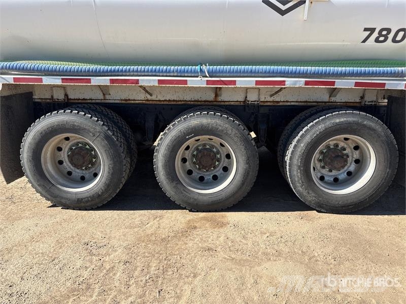 Freightliner FLD120 22000 L 8x6 Tanker Truck Tanker trucks