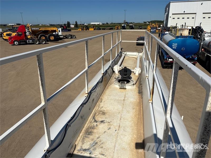 Freightliner FLD120 22000 L 8x6 Tanker Truck Tanker trucks