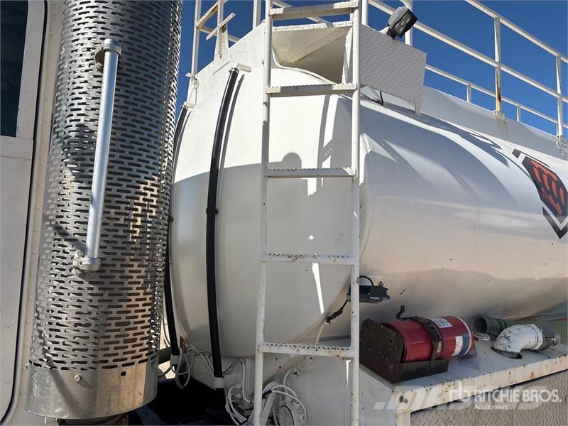 Freightliner FLD120 22000 L 8x6 Tanker Truck Tanker trucks