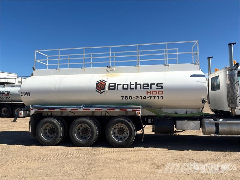 Freightliner FLD120 22000 L 8x6 Tanker Truck Tanker trucks