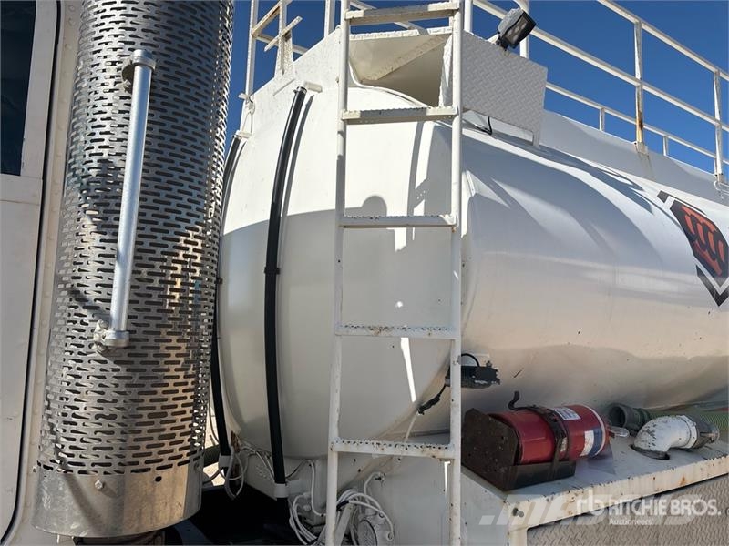 Freightliner FLD120 22000 L 8x6 Tanker Truck Kamioni cisterne