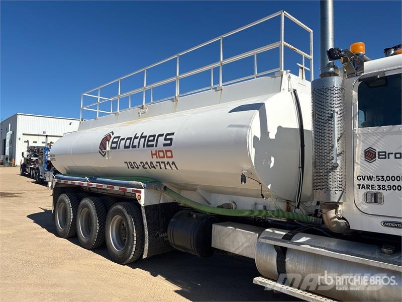Freightliner FLD120 22000 L 8x6 Tanker Truck Tanker trucks