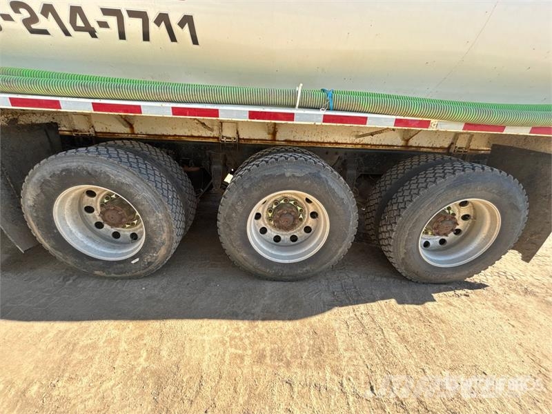 Freightliner FLD120 22000 L 8x6 Tanker Truck Tanker trucks