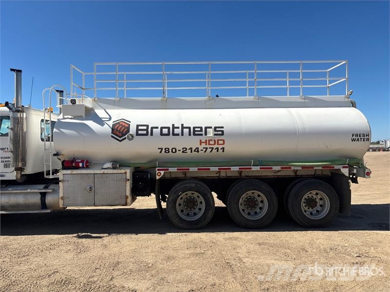Freightliner FLD120 22000 L 8x6 Tanker Truck Tanker trucks