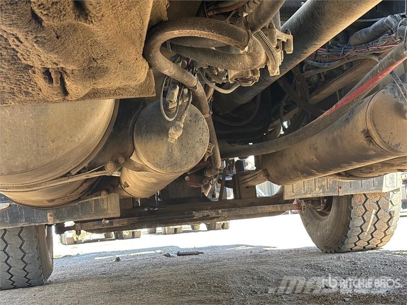 Freightliner FLD120 22000 L 8x6 Tanker Truck Tanker trucks