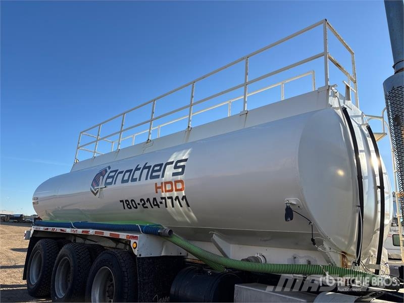 Freightliner FLD120 22000 L 8x6 Tanker Truck Kamioni cisterne