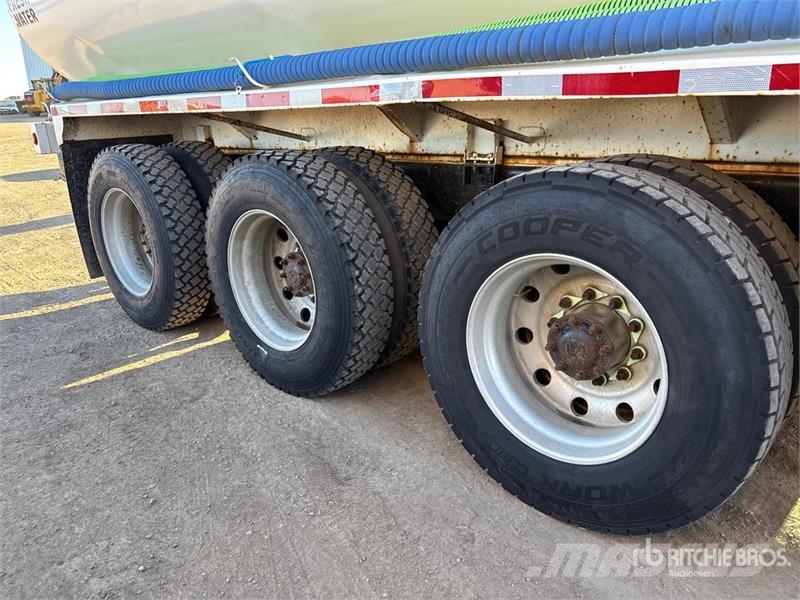 Freightliner FLD120 22000 L 8x6 Tanker Truck Kamioni cisterne