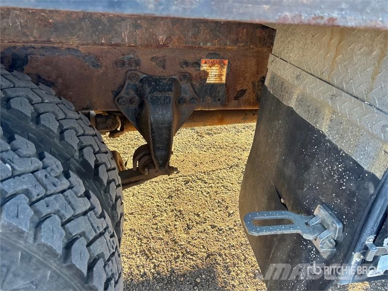 Freightliner Hiab 211E P-S Hiduo 6900 kg Knuckle Boom on  Freig Autogru