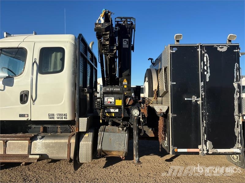 Freightliner Hiab 211E P-S Hiduo 6900 kg Knuckle Boom on  Freig Autogru
