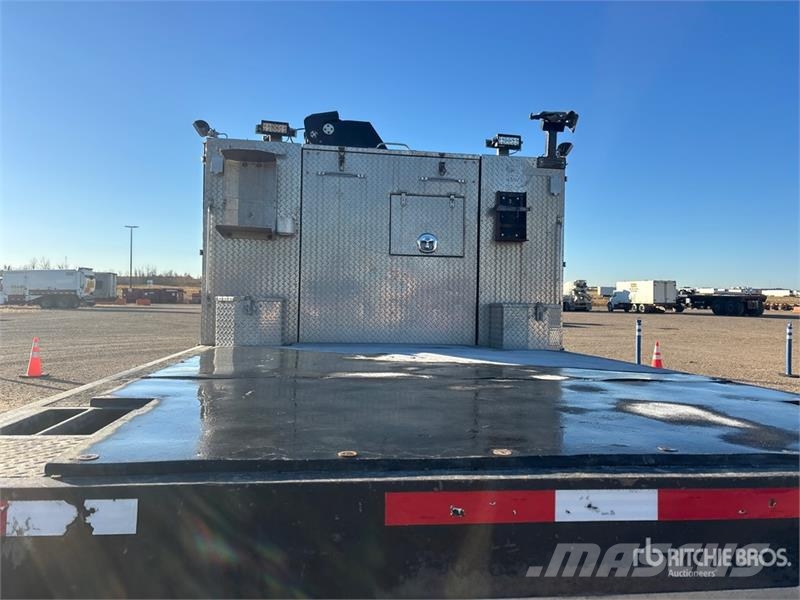 Freightliner Hiab 211E P-S Hiduo 6900 kg Knuckle Boom on  Freig Autogru