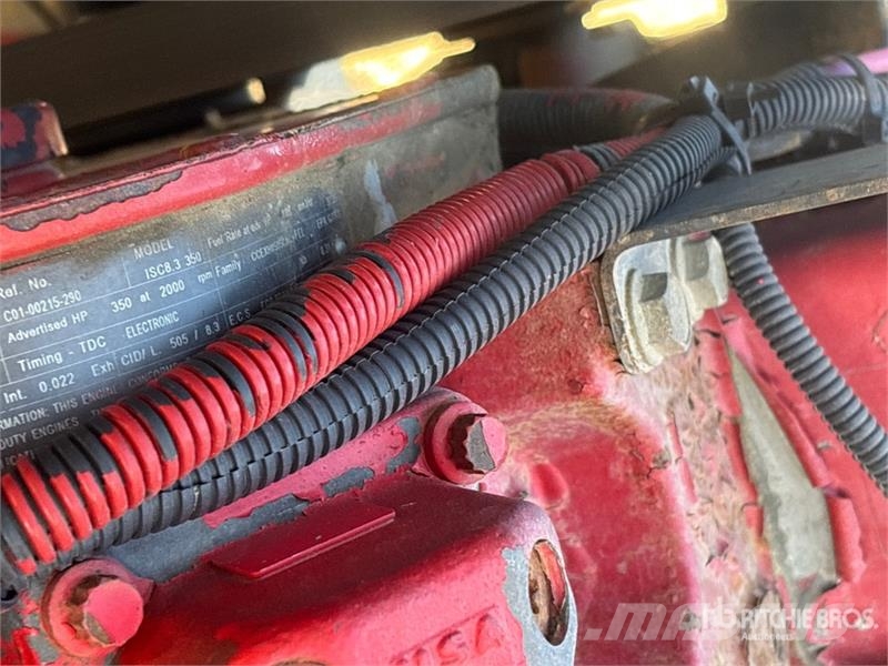 Freightliner Hiab 211E P-S Hiduo 6900 kg Knuckle Boom on  Freig Autogru