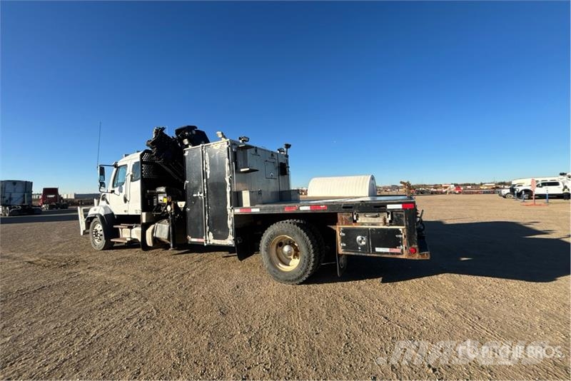 Freightliner Hiab 211E P-S Hiduo 6900 kg Knuckle Boom on  Freig Autogru