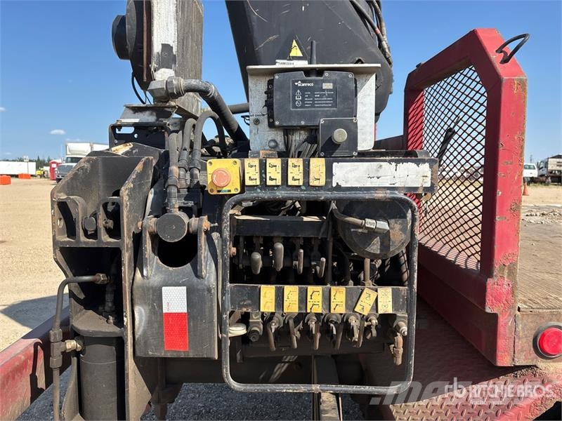 Freightliner Hiab 335 K-4 7500 lb Knuckle Boom on Freightliner Truck mounted cranes