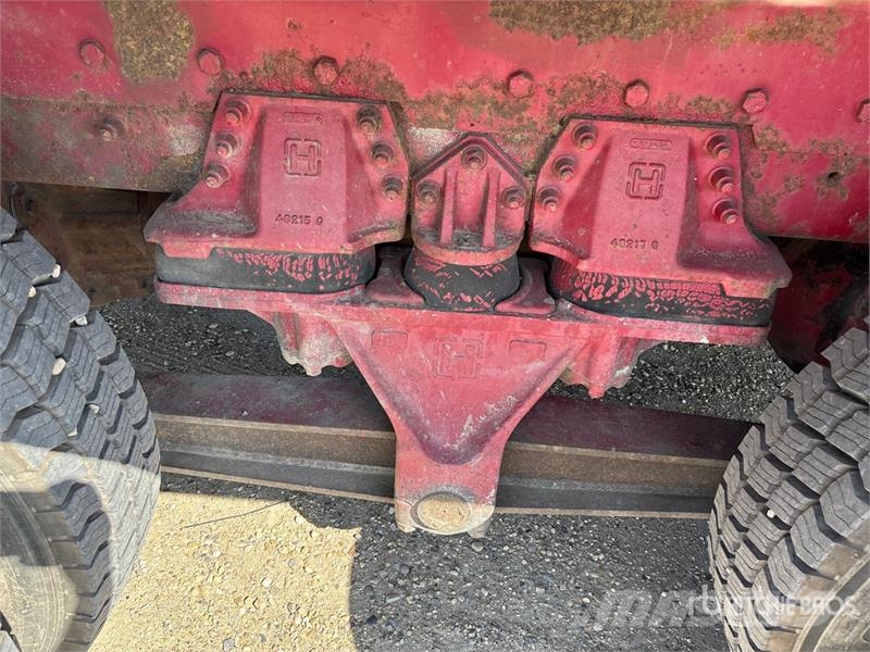 Freightliner Hiab 335 K-4 7500 lb Knuckle Boom on Freightliner Truck mounted cranes