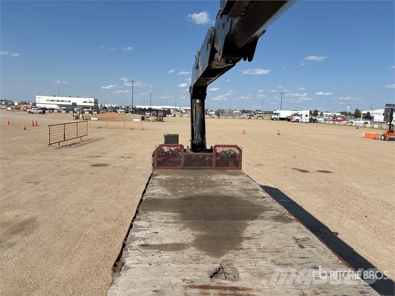 Freightliner Hiab 335 K-4 7500 lb Knuckle Boom on Freightliner Truck mounted cranes