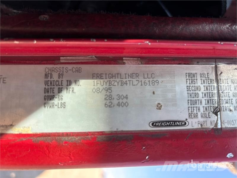 Freightliner Hiab 335 K-4 7500 lb Knuckle Boom on Freightliner Truck mounted cranes