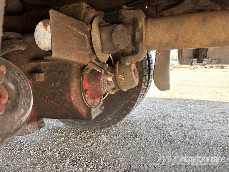 Freightliner Hiab 335 K-4 7500 lb Knuckle Boom on Freightliner Truck mounted cranes