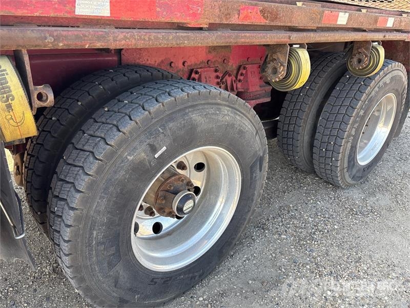 Freightliner Hiab 335 K-4 7500 lb Knuckle Boom on Freightliner Truck mounted cranes