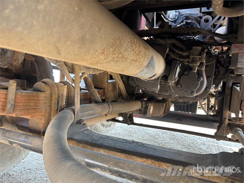 Freightliner Hiab 335 K-4 7500 lb Knuckle Boom on Freightliner Truck mounted cranes
