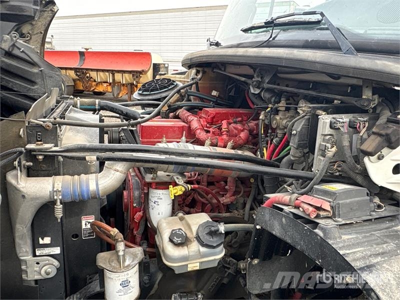 Freightliner M2 Седельные тягачи