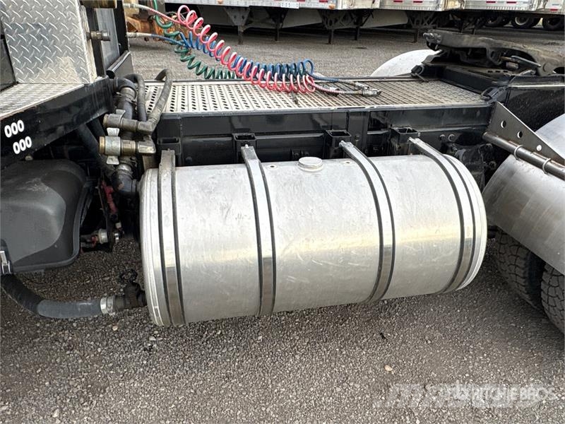 Freightliner M2 Седельные тягачи