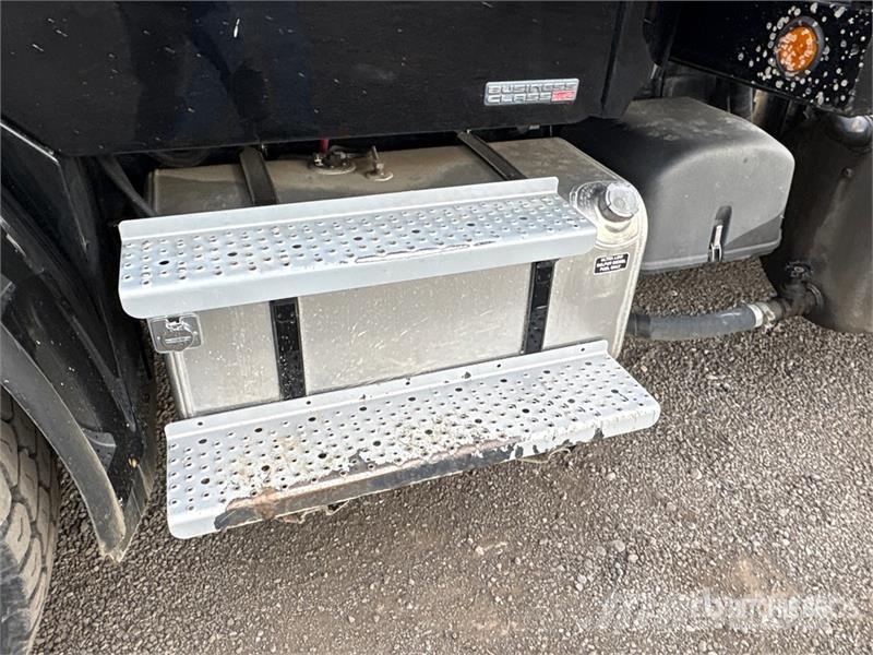 Freightliner M2 Седельные тягачи