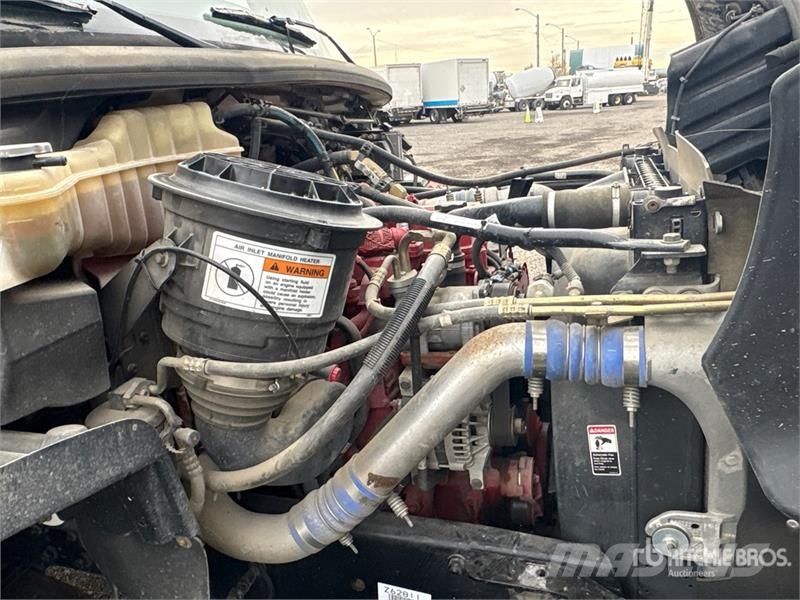 Freightliner M2 Седельные тягачи