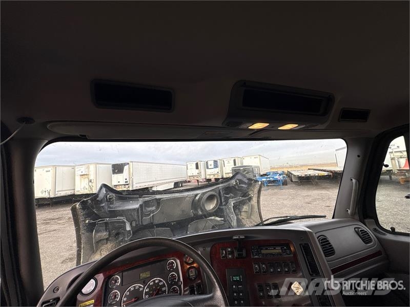 Freightliner M2 Седельные тягачи