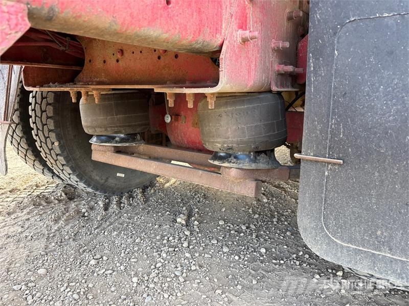 Freightliner M2 10329 L 5311 psi 4x4 Sleeper Pressure Truck Autre camion