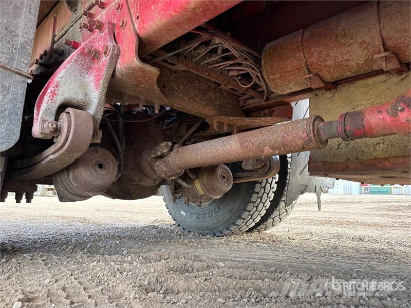 Freightliner M2 10329 L 5311 psi 4x4 Sleeper Pressure Truck Autre camion