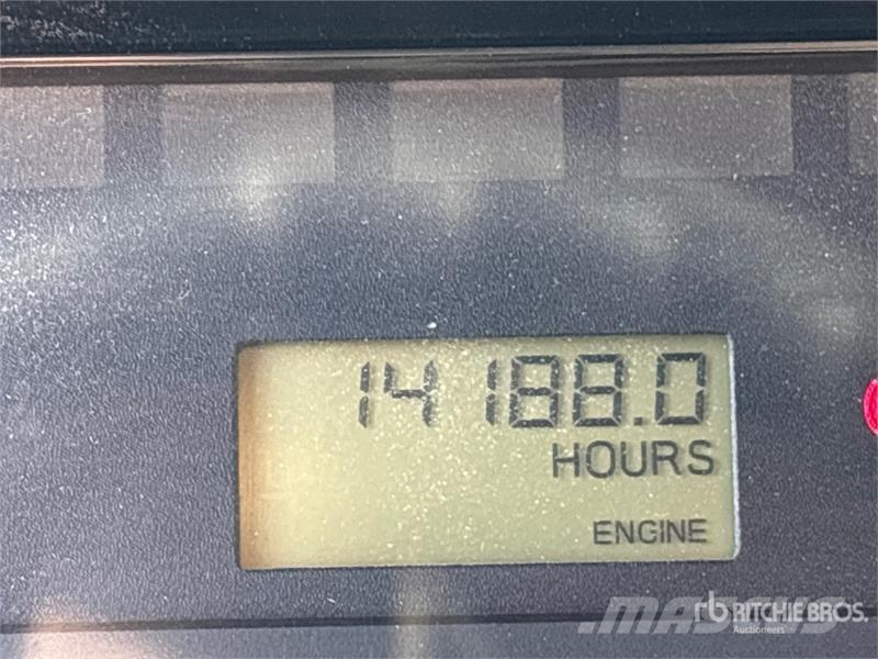 Freightliner M2 10329 L 5311 psi 4x4 Sleeper Pressure Truck Autre camion
