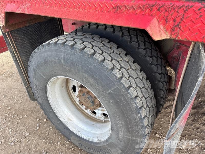 Freightliner M2 10329 L 5311 psi 4x4 Sleeper Pressure Truck Autre camion