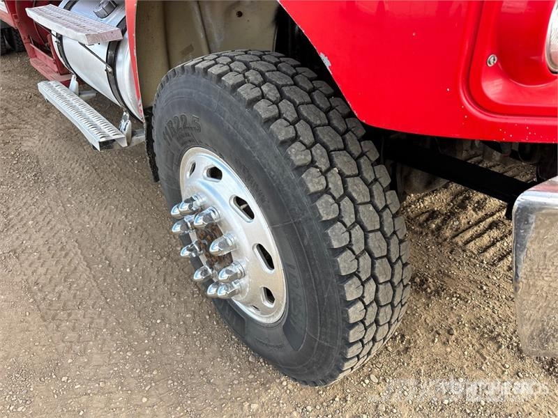 Freightliner M2 10329 L 5311 psi 4x4 Sleeper Pressure Truck Autre camion