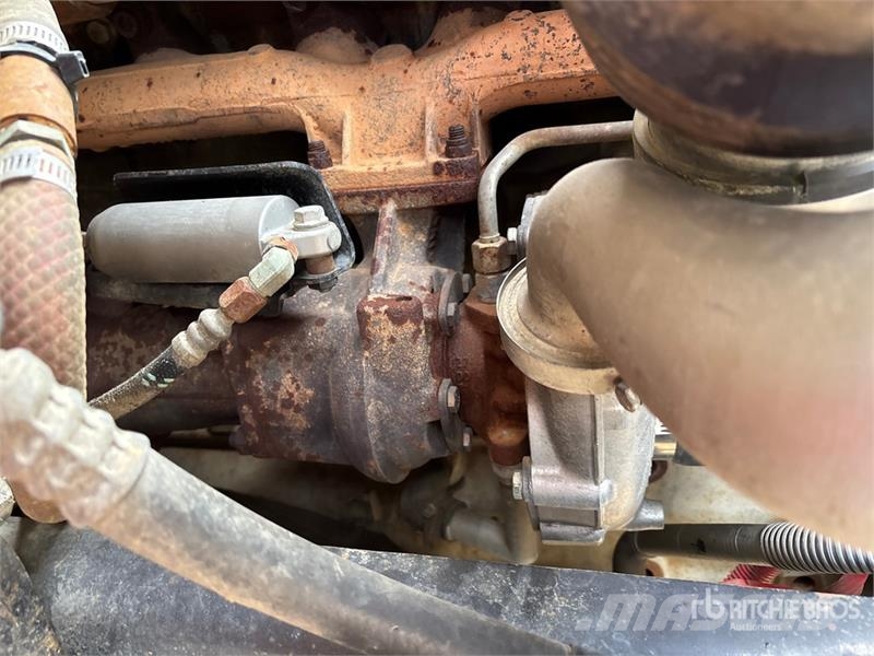 Freightliner M2 10329 L 5311 psi 4x4 Sleeper Pressure Truck Autre camion