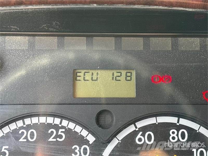 Freightliner M2 10329 L 5311 psi 4x4 Sleeper Pressure Truck Autre camion