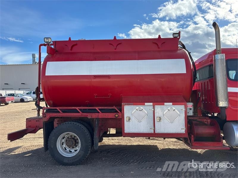 Freightliner M2 10329 L 5311 psi 4x4 Sleeper Pressure Truck Autre camion