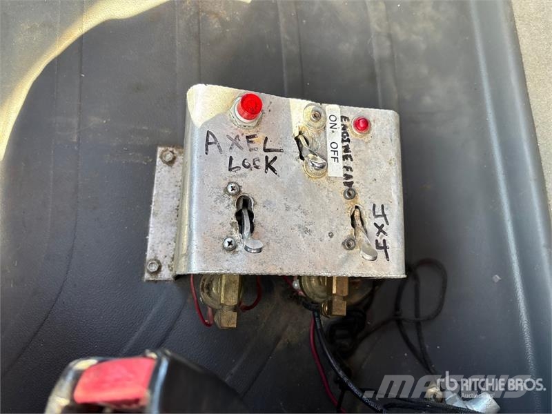 Freightliner M2 10329 L 5311 psi 4x4 Sleeper Pressure Truck Autre camion
