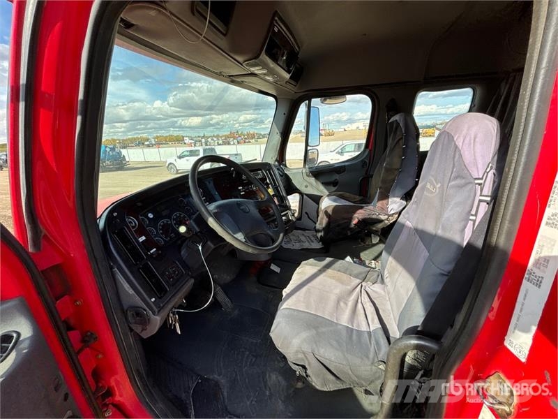 Freightliner M2 10329 L 5311 psi 4x4 Sleeper Pressure Truck Autre camion