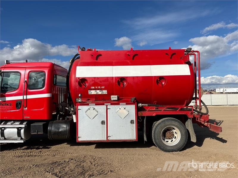 Freightliner M2 10329 L 5311 psi 4x4 Sleeper Pressure Truck Autre camion
