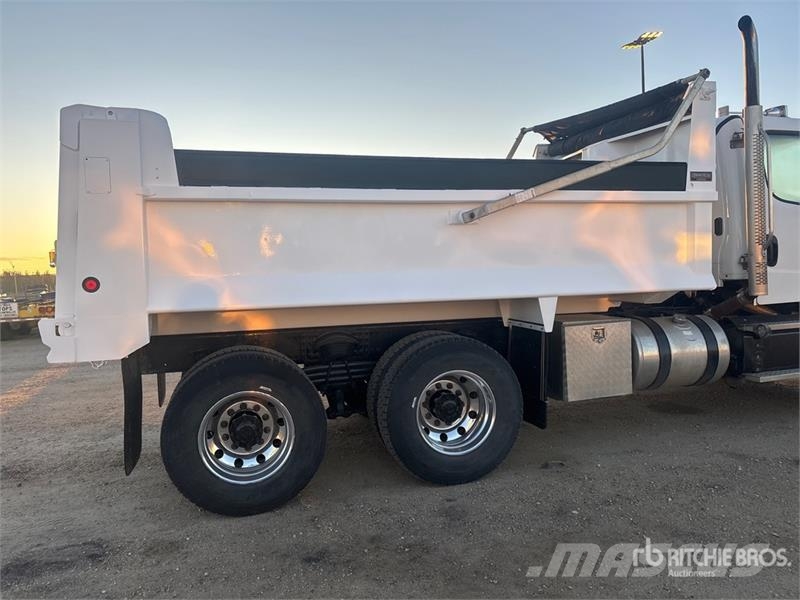 Freightliner M2 106 Camion ribaltabili