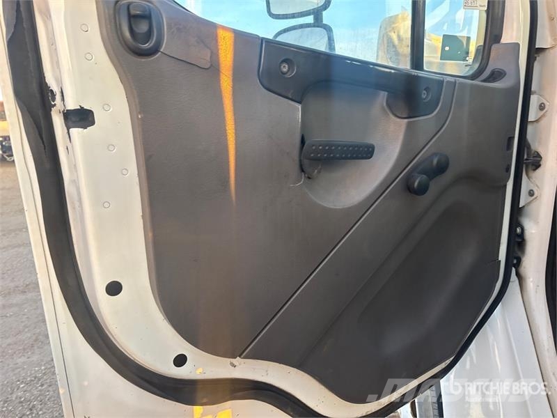Freightliner M2 106 Cabins and interior