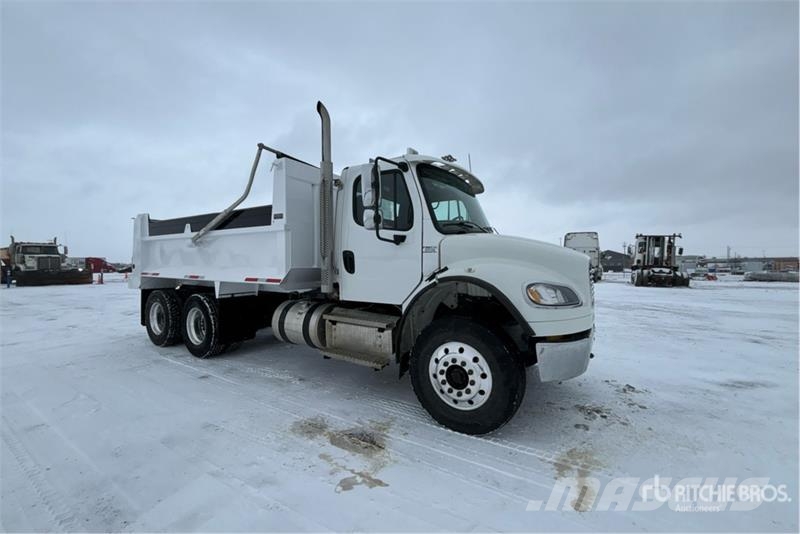 Freightliner M2 106 Kipper