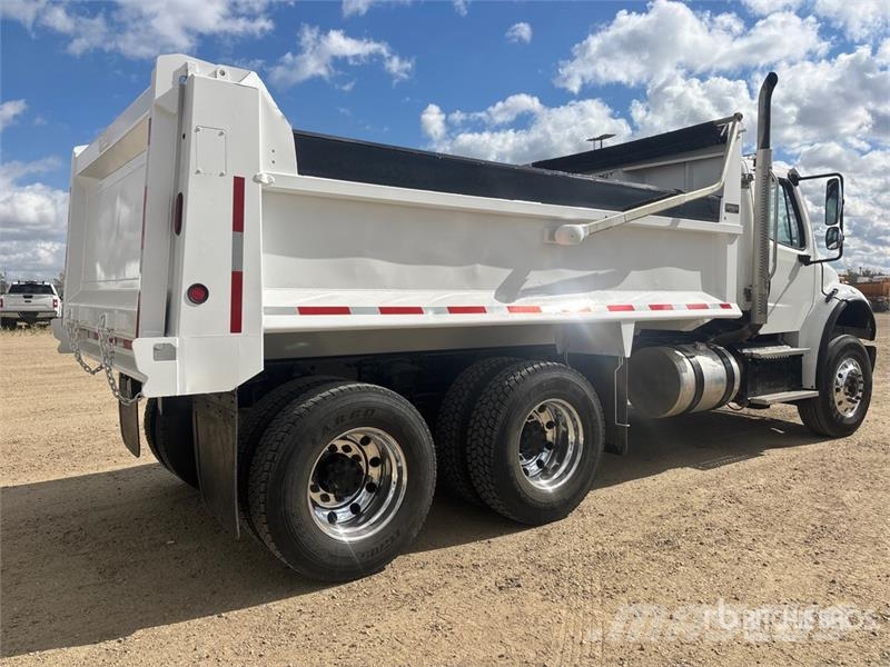 Freightliner M2 106 Грузовики-Самосвалы