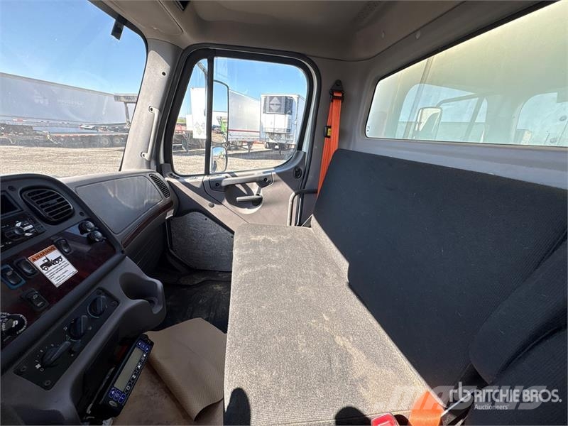 Freightliner M2 106 Tovornjaki hladilniki