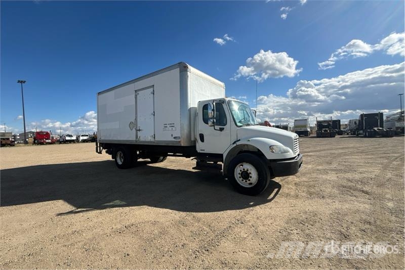 Freightliner M2 106 Фургони