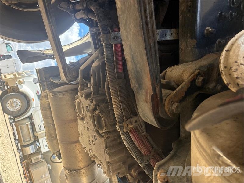 Freightliner M2 106 Грузовики-Самосвалы