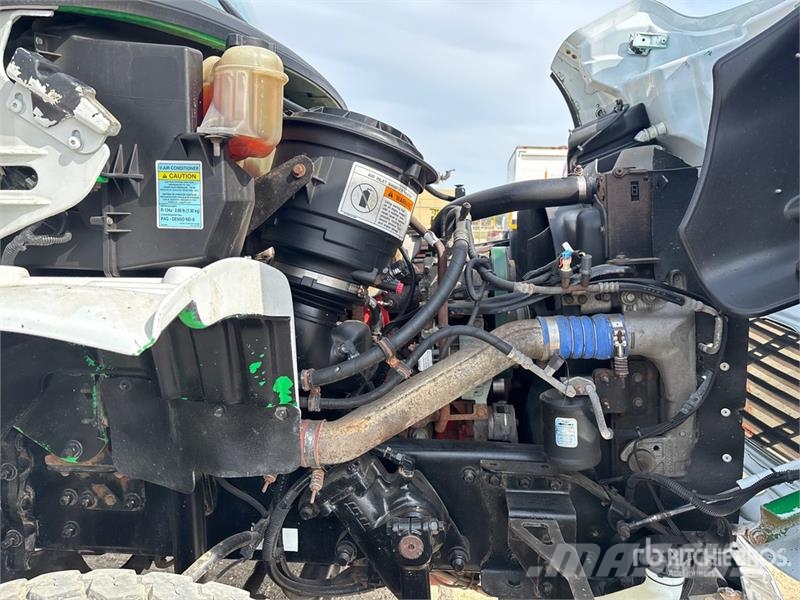 Freightliner M2 106 Hinausautot