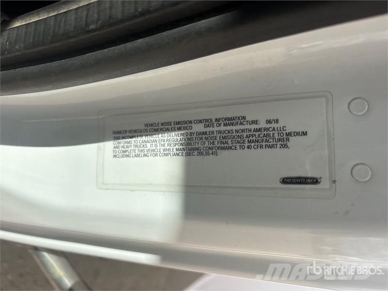 Freightliner M2 106 Грузовики-Самосвалы
